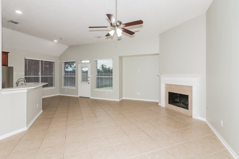 2,310/Mo, 10719 Gilford Crest Dr Spring, TX 77379 Living Room View 2