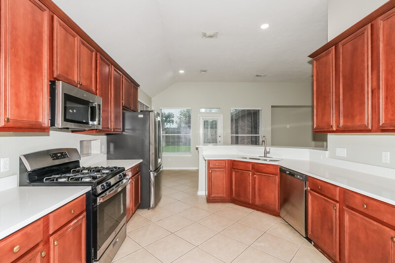 2,310/Mo, 10719 Gilford Crest Dr Spring, TX 77379 Kitchen View