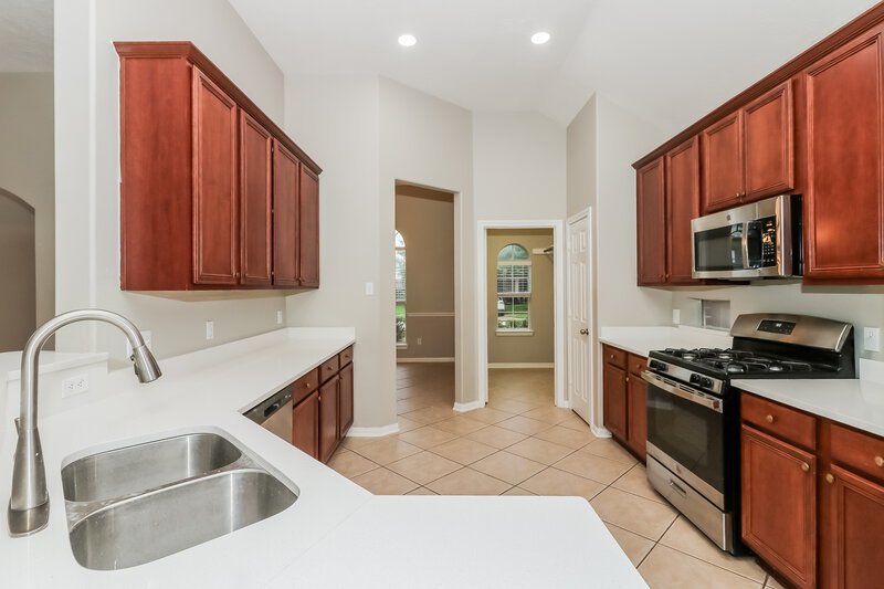 2,310/Mo, 10719 Gilford Crest Dr Spring, TX 77379 Kitchen View 2