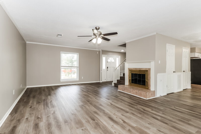 2,040/Mo, 17930 Cypress Spring Dr Spring, TX 77388 Living Room View 3