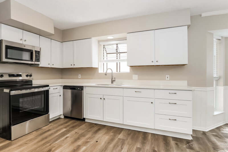 2,040/Mo, 17930 Cypress Spring Dr Spring, TX 77388 Kitchen View 2