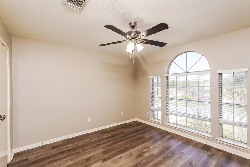 2,055/Mo, 2131 War Admiral Dr Stafford, TX 77477 Bedroom View