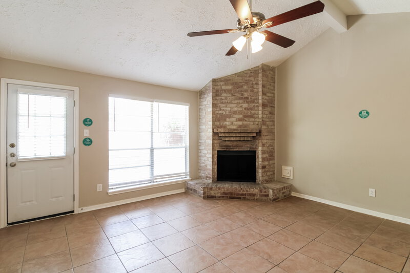 1,900/Mo, 1807 Oakwell Ln Katy, TX 77449 Living Room View