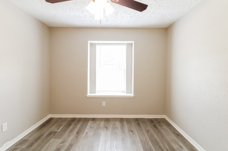 1,900/Mo, 1807 Oakwell Ln Katy, TX 77449 Bedroom View 3