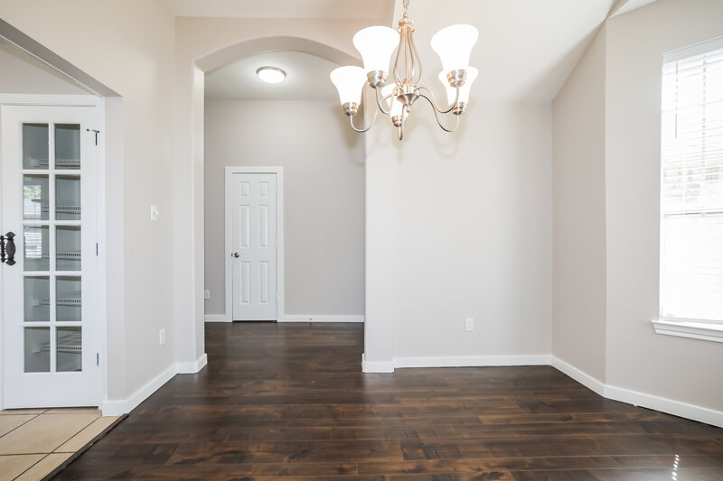 1,745/Mo, 311 Lake View Dr Montgomery, TX 77356 Dining Room View 2