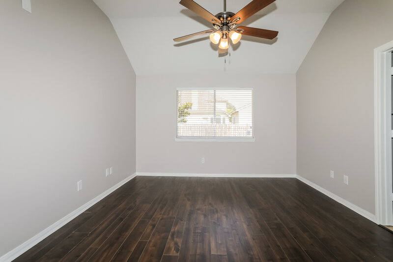 1,745/Mo, 311 Lake View Dr Montgomery, TX 77356 Main Bedroom View