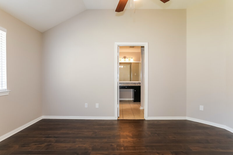1,745/Mo, 311 Lake View Dr Montgomery, TX 77356 Main Bedroom View 2