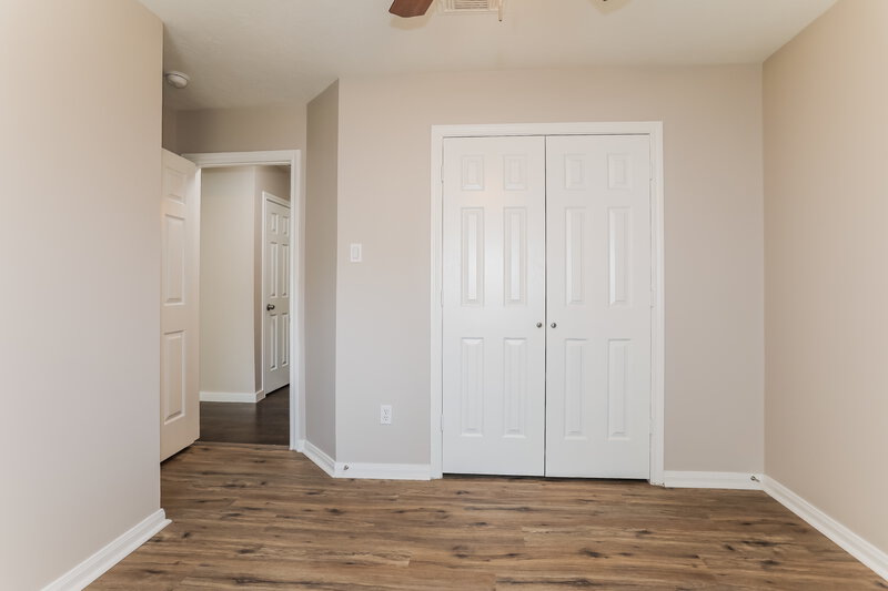 1,745/Mo, 311 Lake View Dr Montgomery, TX 77356 Bedroom View