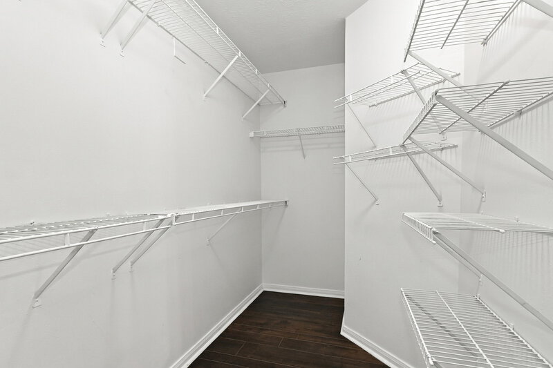 1,795/Mo, 311 Lake View Dr Montgomery, TX 77356 Closet View