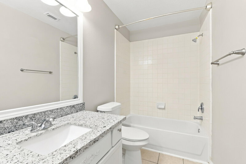 1,795/Mo, 311 Lake View Dr Montgomery, TX 77356 Bathroom View