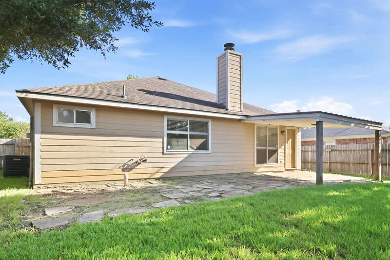 1,795/Mo, 311 Lake View Dr Montgomery, TX 77356 Rear View