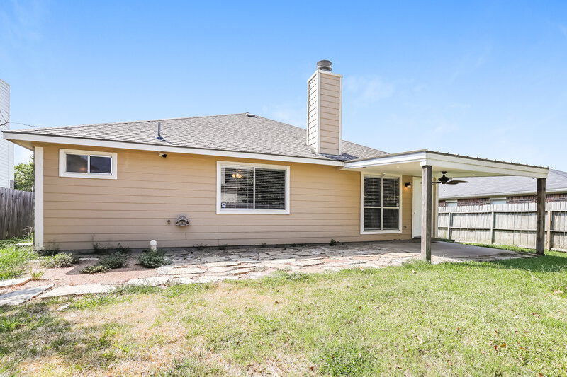 1,745/Mo, 311 Lake View Dr Montgomery, TX 77356 Rear View