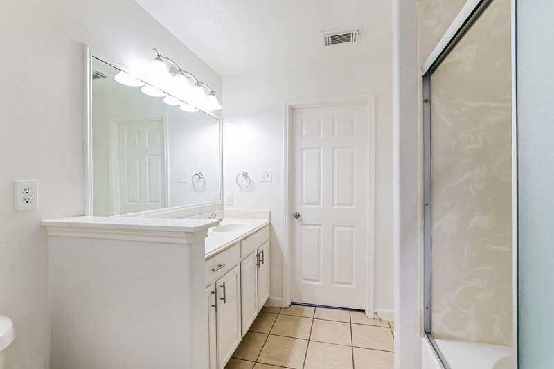 2,515/Mo, 1935 Macondray Dr Humble, TX 77396 Main Bathroom View