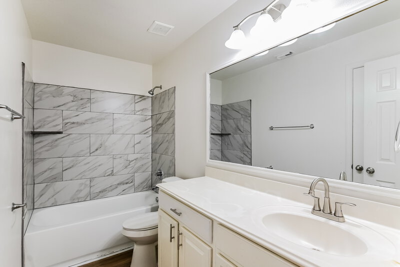 2,515/Mo, 1935 Macondray Dr Humble, TX 77396 Bathroom View
