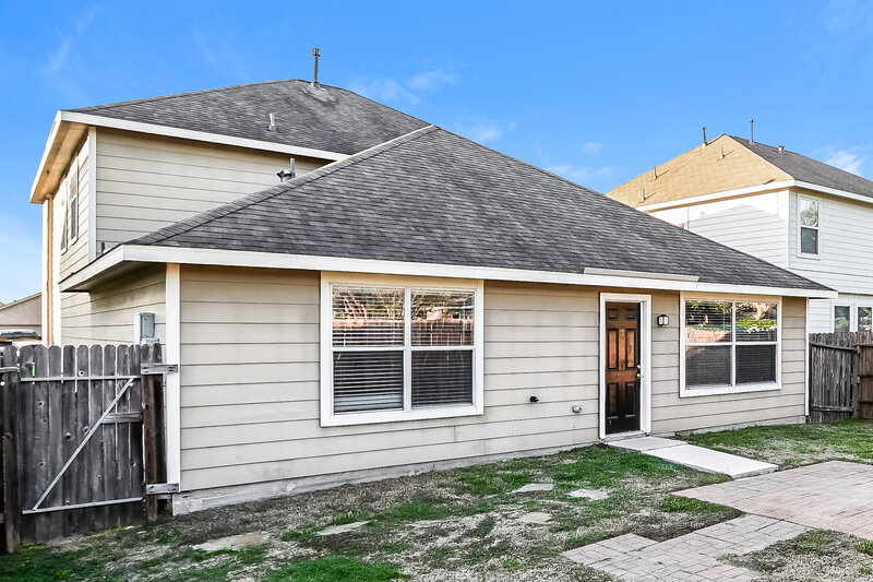 2,515/Mo, 1935 Macondray Dr Humble, TX 77396 Rear View
