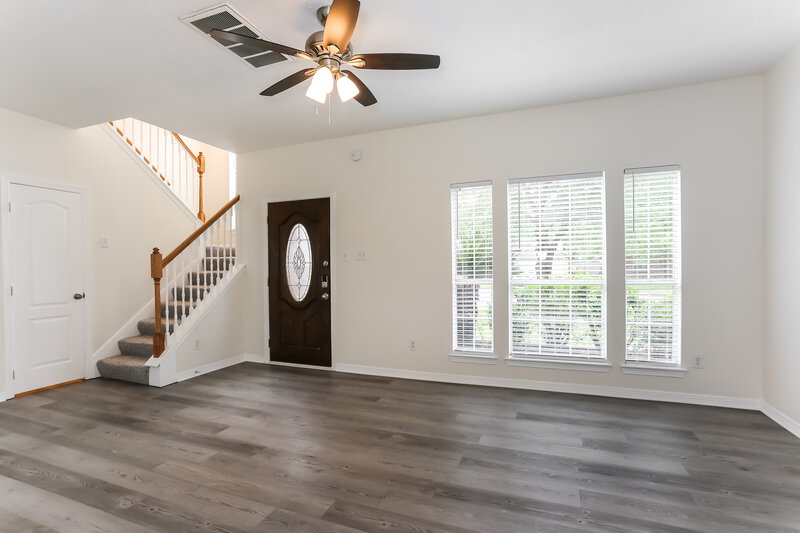 2,140/Mo, 3119 Southern Cross Ct Spring, TX 77373 Living Room View