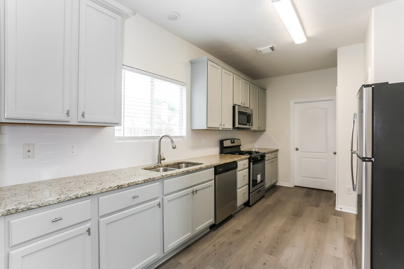 2,140/Mo, 3119 Southern Cross Ct Spring, TX 77373 Kitchen View