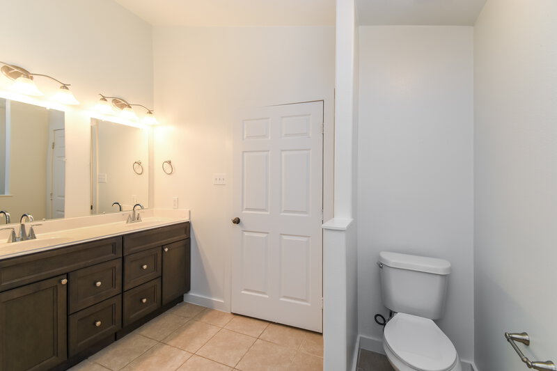 2,425/Mo, 415 Magnolia Estates Dr League City, TX 77573 Main Bathroom View