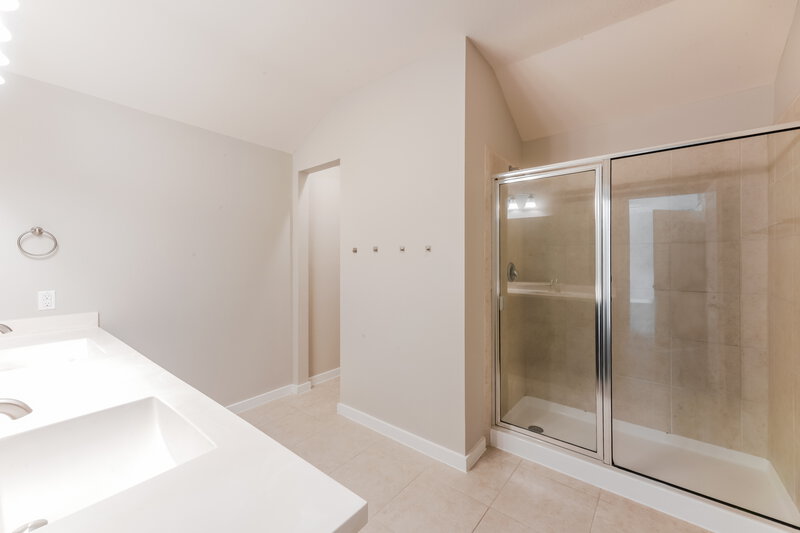 2,505/Mo, 22465 Brass Bell Dr Porter, TX 77365 Main Bathroom View