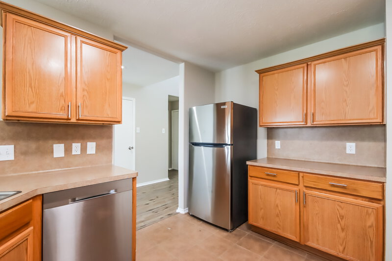 2,475/Mo, 19922 Sweet Magnolia Pl Humble, TX 77338 Kitchen View