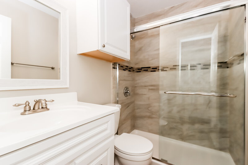 1,960/Mo, 25123 Holyoke Ln Spring, TX 77373 Bathroom View