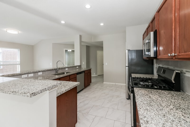 1,895/Mo, 6027 Water Violet Ln Richmond, TX 77407 Kitchen View