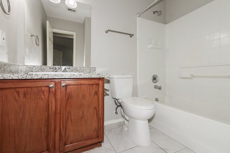 1,895/Mo, 6027 Water Violet Ln Richmond, TX 77407 Bathroom View