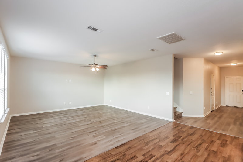 2,395/Mo, 2418 Lawn Crest Dr Missouri City, TX 77489 Living Room View 2