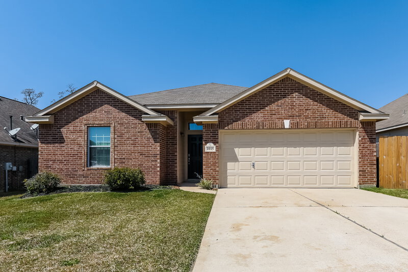 2,080/Mo, 1015 Briar Cut Off Conroe, TX 77301 External View
