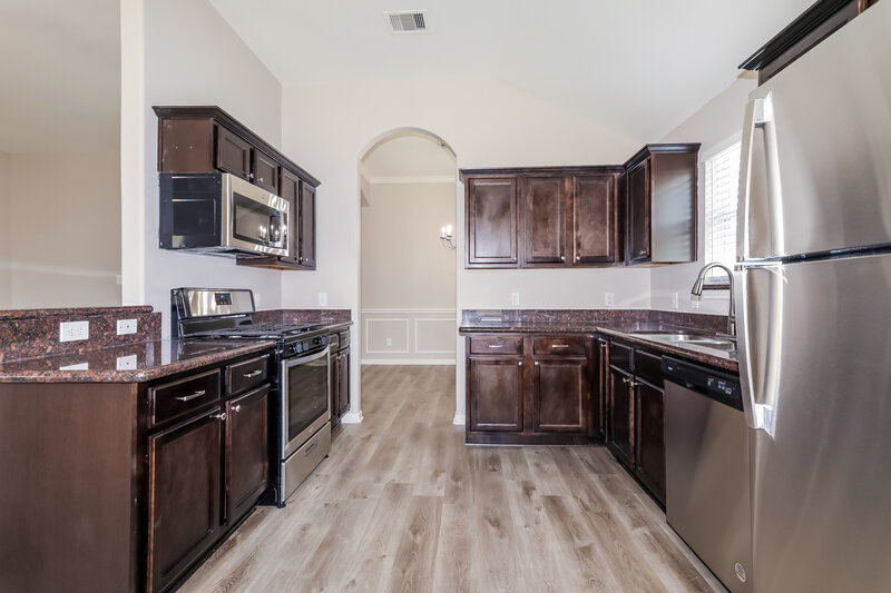 2,080/Mo, 1015 Briar Cut Off Conroe, TX 77301 Kitchen View 2