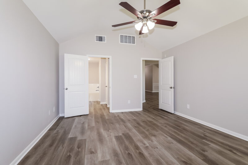 2,080/Mo, 1015 Briar Cut Off Conroe, TX 77301 Main Bedroom View