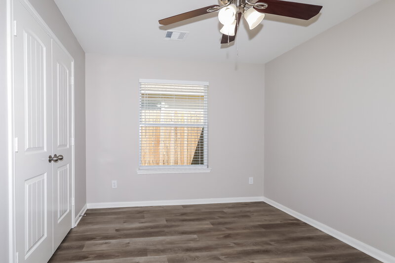 2,080/Mo, 1015 Briar Cut Off Conroe, TX 77301 Bedroom View