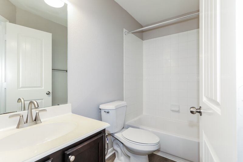 2,080/Mo, 1015 Briar Cut Off Conroe, TX 77301 Bathroom View