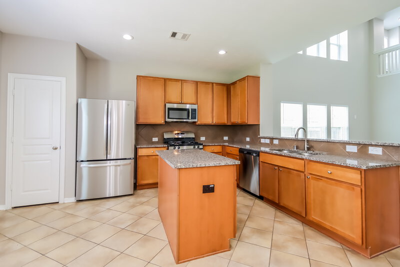 2,655/Mo, 17218 Hannah Oaks Ln Humble, TX 77396 Kitchen View
