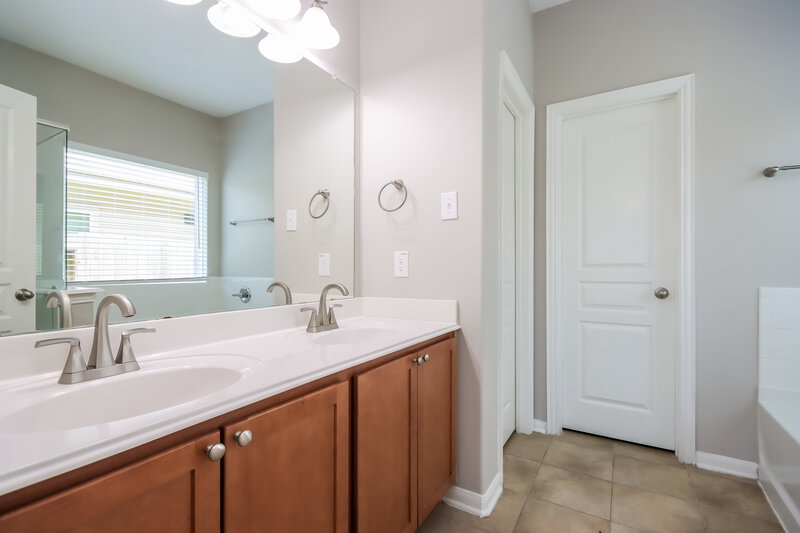 2,655/Mo, 17218 Hannah Oaks Ln Humble, TX 77396 Main Bathroom View