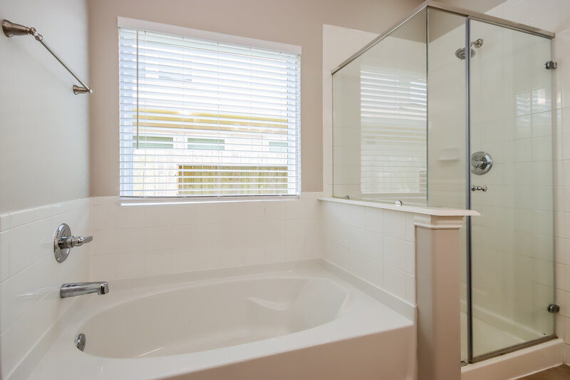 2,655/Mo, 17218 Hannah Oaks Ln Humble, TX 77396 Bathroom View