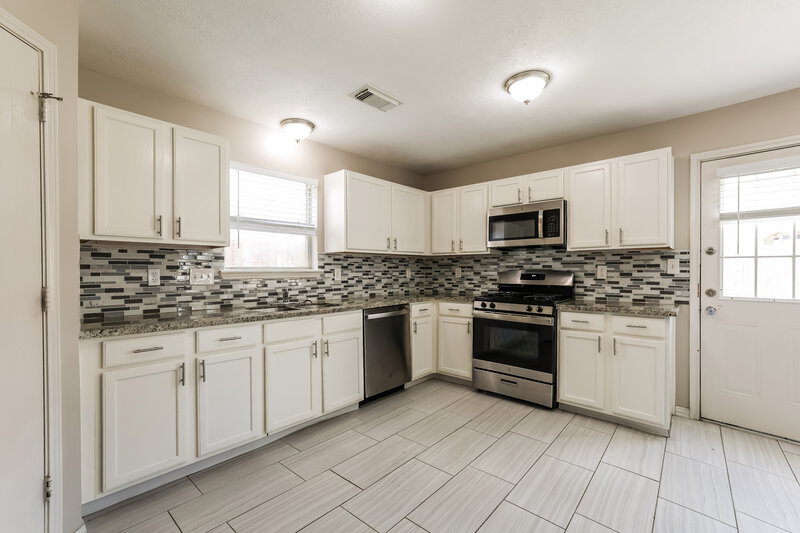 2,490/Mo, 2422 Fox River Ln Spring, TX 77386 Kitchen View 2