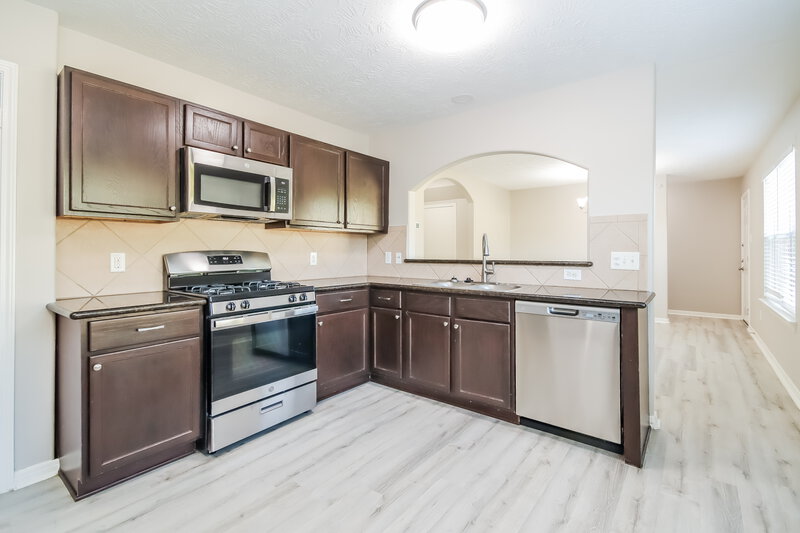 2,165/Mo, 5754 Saluda Creek Ln Houston, TX 77085 Kitchen View