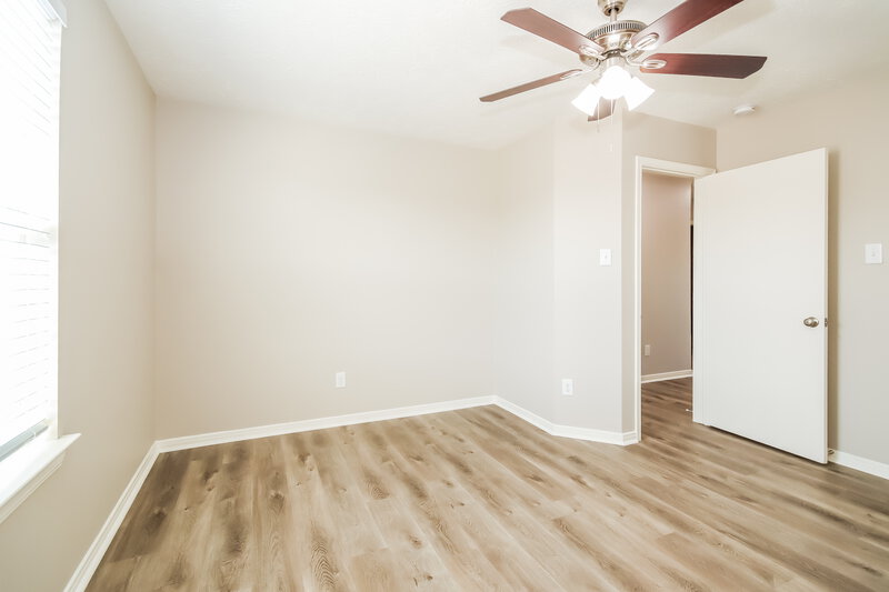 2,165/Mo, 5754 Saluda Creek Ln Houston, TX 77085 Bedroom View
