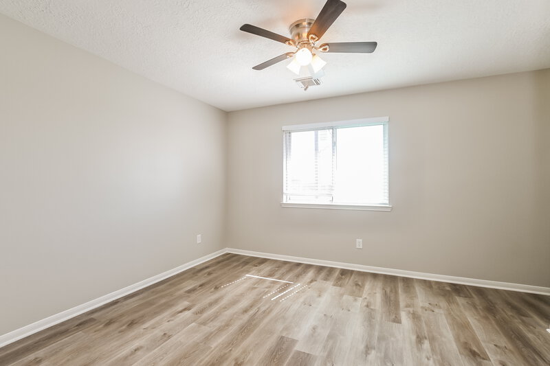 2,440/Mo, 1714 Oak Meadow Dr Kemah, TX 77565 Bedroom View