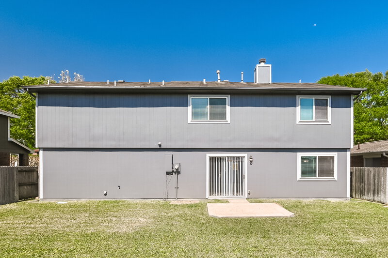 2,440/Mo, 1714 Oak Meadow Dr Kemah, TX 77565 Rear View 2