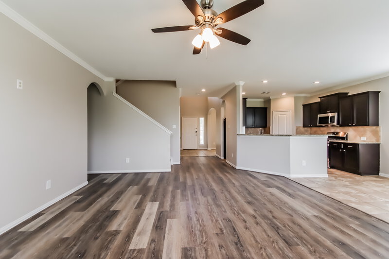 2,580/Mo, 8314 Bay Run Ave Baytown, TX 77521 Living Room View 2