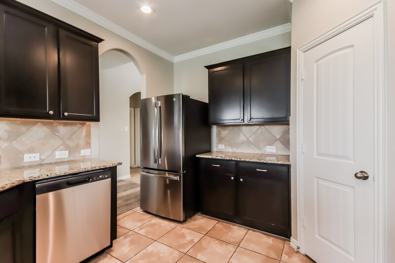 2,580/Mo, 8314 Bay Run Ave Baytown, TX 77521 Kitchen View