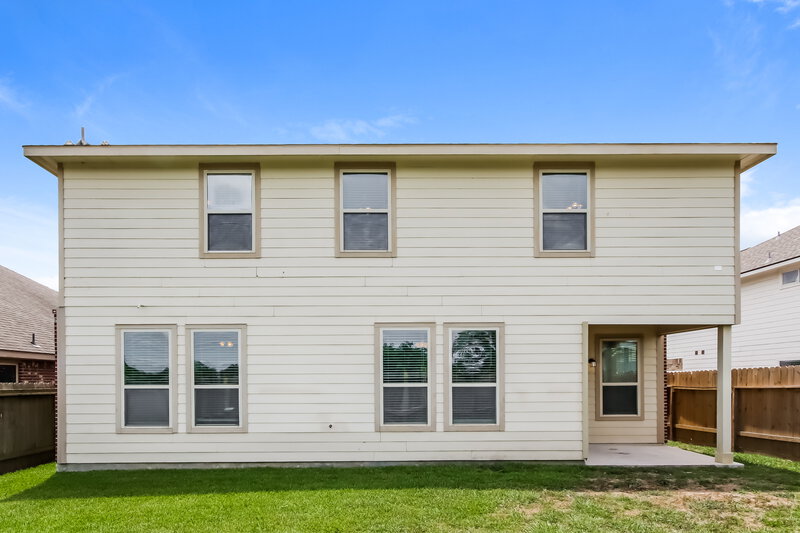 2,580/Mo, 8314 Bay Run Ave Baytown, TX 77521 Rear View