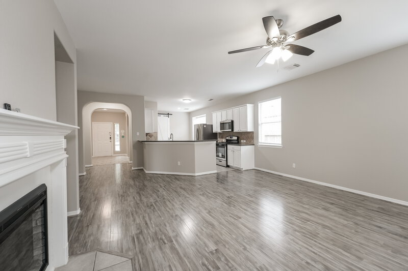 2,400/Mo, 207 Riverway Bluff Ln Richmond, TX 77406 Living Room View