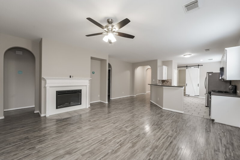 2,400/Mo, 207 Riverway Bluff Ln Richmond, TX 77406 Living Room View 2