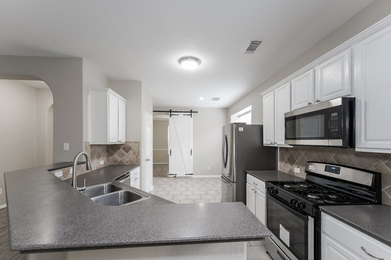 2,400/Mo, 207 Riverway Bluff Ln Richmond, TX 77406 Kitchen View 2