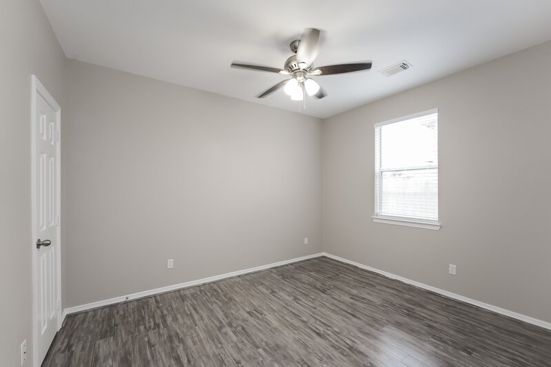 2,400/Mo, 207 Riverway Bluff Ln Richmond, TX 77406 Bedroom View 3