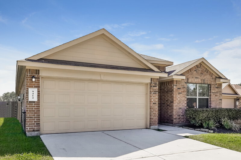 2,235/Mo, 9414 Paloma Creek Dr Tomball, TX 77375 Front View