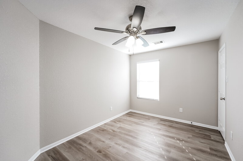 2,040/Mo, 3131 View Valley Trl Katy, TX 77493 Bedroom View 2